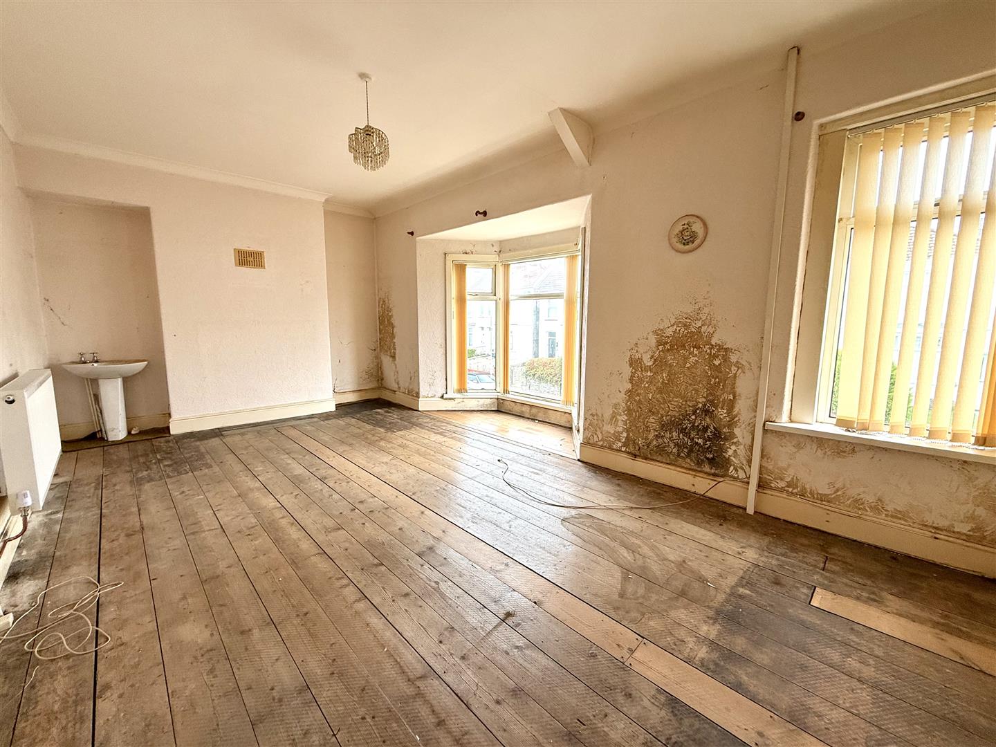 Coedsaeson Crescent, Sketty, Swansea, SA2 9DG